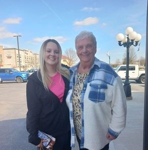 Meet your Posher, Joy